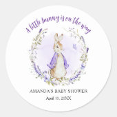 Peter Rabbit Paarse Baby shower Ronde Sticker (Voorkant)