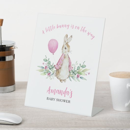 Peter Rabbit Pink Baby shower Reclamebord Met Voetstuk (Insitu)