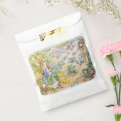 Peter the Rabbit Eating Carrots Bedankzakje (Gezegeld)