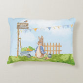 Peter the Rabbit in zijn tuin Accent Kussen (Achterkant)