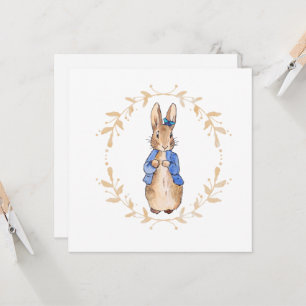 Peter the Rabbit met een blauwe vlinder