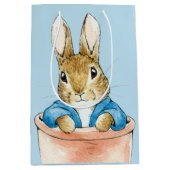 Peter the Rabbit Sitting in a Pot Medium Cadeauzakje (Voorkant)