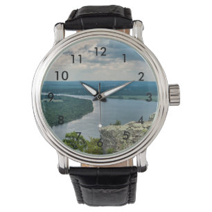 Petit Jean Cedar Creek Horloge