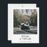 Petite eenvoudige moderne gedurfde naam ingelijst  save the date<br><div class="desc">Modern en eenvoudig Bewaar de datumkaart met een vet naamontwerp in een kleiner formaat. Een strakke,  minimalistische stijl die perfect is voor elke bruiloft. Voeg je eigen foto toe aan de voor- en achterkant. Gebruik het ontwerpgereedschap om de lettertypen of lay-out te wijzigen.</div>