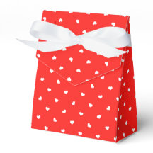 Petite Hearts op Bright Red Favor Box