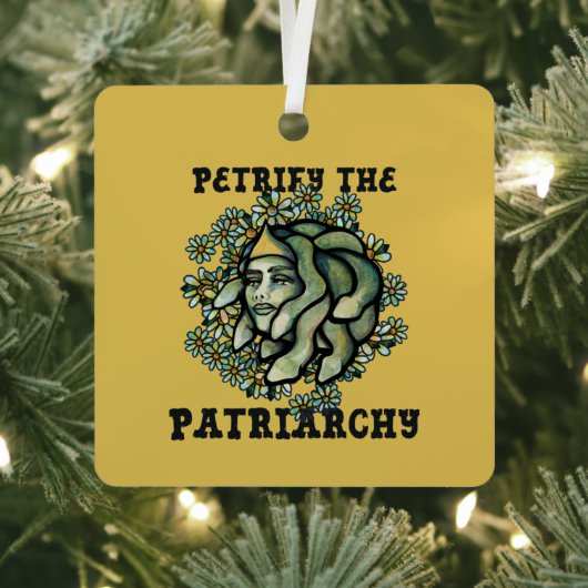 Petrify the Patriarchy Medusa Gorgon Metalen Ornament (Insitu)