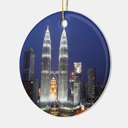 Petronas Towers verlicht in de nacht Kuala Lumpur Keramisch Ornament (Links)