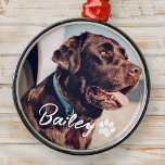 Pet's Simple Modern Cool Typografie Naam en foto Metalen Ornament<br><div class="desc">Dit eenvoudige en moderne ontwerp is samengesteld uit moderne eenvoudige speelse scripttypografie. Voeg aangepaste huisdierenfoto toe.</div>
