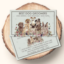 PetSitter-honden die op bloemen zitten