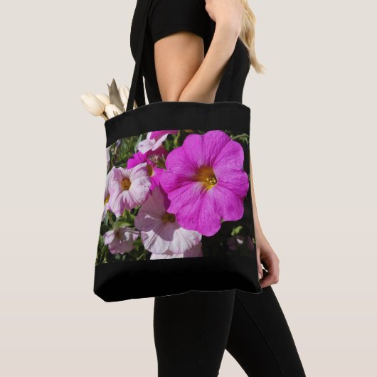 Petunia-bloemen / helderroze en Bleek roze / Tote Bag (Dichtbij)