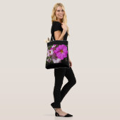 Petunia-bloemen / helderroze en Bleek roze / Tote Bag (Op model)