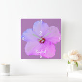 Petunia Floral kerstnaam Monogram Roze Cute Vierkante Klok (Huis)