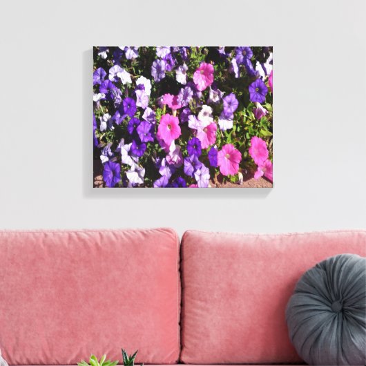 Petunia Flower Patch Canvas Afdruk (Insitu (Woonkamer))