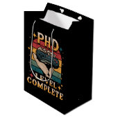 PhD-niveau Volledige Afstuderen Doctorale Gaming Medium Cadeauzakje (Voorkant Gekanteld)
