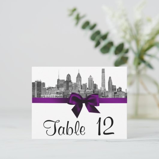 Philadelphia Skyline Etch BW Paars Table Number Briefkaart (Staand voorkant)