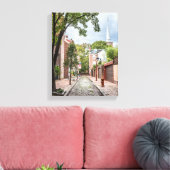 Philly kerk en Cobblestone Alley Klein Canvas Afdruk (Insitu (Woonkamer))