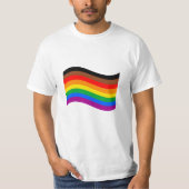 Philly Rainbow Pride Waving Flag T-shirt (Voorkant)