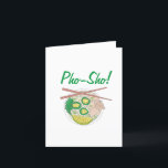 Pho Sho. Vietnamese soep Funny Birthday Party Bedankkaart<br><div class="desc">Het ontwerp toont een originele markeringsillustratie van een kom heerlijke Vietnamese foto, een traditionele noedelsoep bestaande uit bouillon, rijstnoedels, kruiden en vlees. Gewoon personaliseren met uw verjaardagsfeestje, restaurant of food festival informatie. Dit fotoontwerp is ook beschikbaar op andere producten. Zie je niet wat je zoekt? Hulp nodig bij maatwerk? Neem...</div>