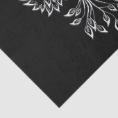 Phoenix ruist op zwart tissuepapier (Detail)