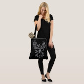 Phoenix ruist op zwart tote bag (Op model)