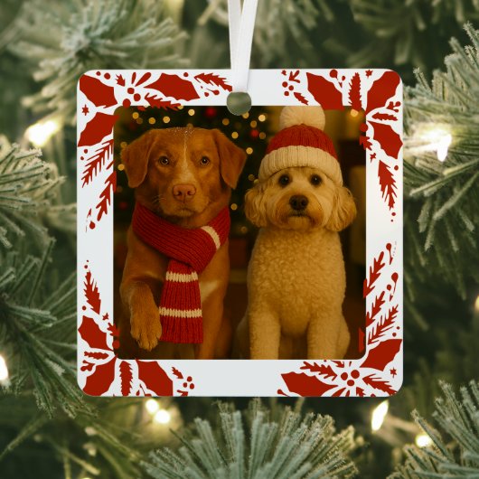 Photo and Custom Text Personalized Holly Metalen Ornament (Insitu)