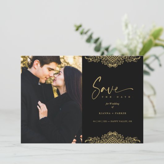 Photo Elegant Fake Golden Filigree Wedding (Staand voorkant)