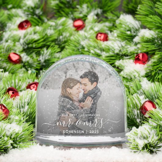 Photo First Christmas Married White Script Sneeuwbol (Kerstmis)