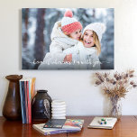 Photo Home is waar ik ook ben met jou Quote Keepsa Canvas Afdruk<br><div class="desc">"Thuis is waar ik bij je ben." Uitdrukkelijke bewondering voor uw dierbaren met deze eenvoudige, moderne, stijlvolle kunst van het canvas van de douanefoto met een zoete, witte handgeschreven manuscripttypografie citaat dat de gekoesterde foto van uw keus bedekt. Een geweldig cadeau voor je eigen huis of voor je familie. Vervang...</div>