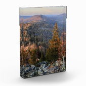 photo of a mountainous autumn forest, mountains, p fotoblokken (Links)