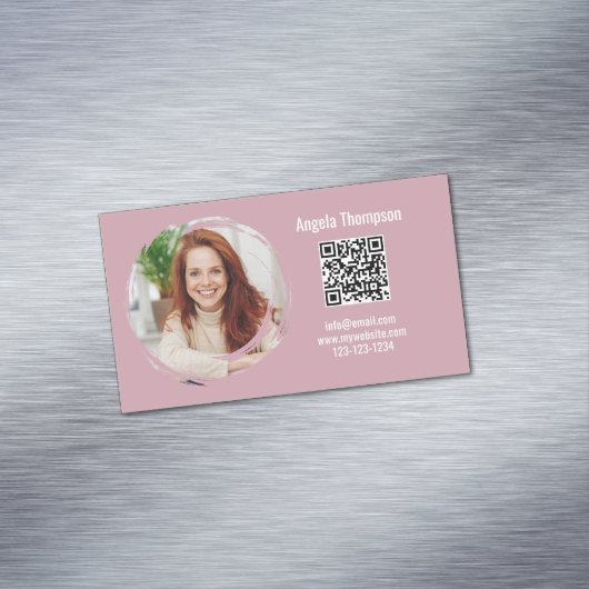 Photo QR Code Pink Modern Magnetic Magnetisch Visitekaartje (Voorbeeld)