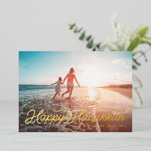 Photo Retro Script Happy Hanukkah Folie Feestdagenkaart (Staand Voorkant)