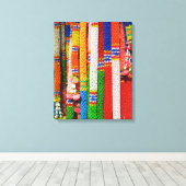 Phuang Maalai - Thai Floral Garland Canvas Afdruk (Insitu (Houten vloer))