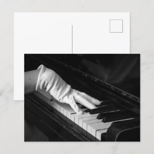 Piano macro close-up, Spelen in handschoenen Briefkaart