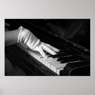 Piano macro close-up, Spelen in handschoenen Poster