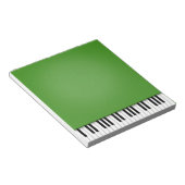 Piano-toetsenbord met groene 5,5x6-muziek notitieblok (Schuin)