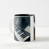  Pianodesign Tweekleurige Koffiemok (Voorkant links)