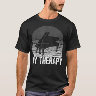 pianopiano is mijn therapiemuziekliefhebber Pia T-shirt