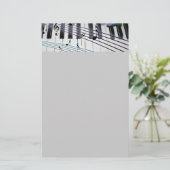 Pianosleutels en bloemen briefpapier (Staand voorkant)