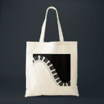 Pianotoetsenbord Tote Bag<br><div class="desc">Een krommend zwart-wit pianotoetsenbord verdeelt zwart van wit in dit whimsical grafische ontwerp dat zeker de muzikant zal vermaken.</div>