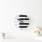 Pianotoetsenbordtoetsen met Stippen Ronde Klok (Huis)