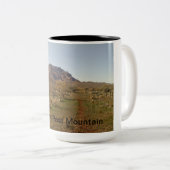 Picket Post Mountain Tweekleurige Koffiemok (Voorkant rechts)