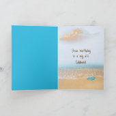 Pickle in hangmat op strand Verjaardag Kaart (Binnen)