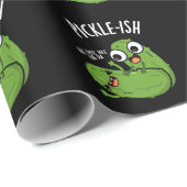 Pickle-ish Ticklish Funny Pickle Puns Dark BG Cadeaupapier (Rol Hoek)