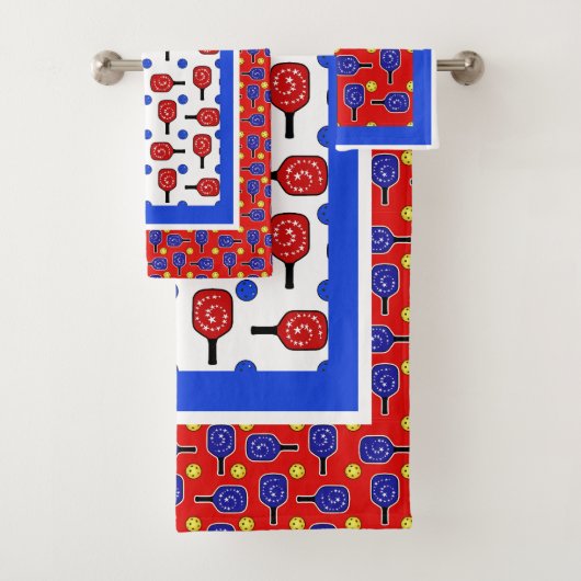 Pickleball Blue Paddles Yellow Balls 4 juli Bad Handdoek (Insitu)