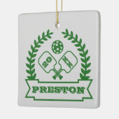 Pickleball Custom Jaar en Naam Keramisch Ornament (Links)