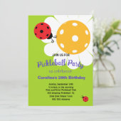 Pickleball Daisy B-day-uitnodiging + RSVP-kaart Kaart (Staand voorkant)
