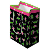 Pickleball Dinks & Drinks Cosmo Roze Cocktail Medium Cadeauzakje (Voorkant Gekanteld)