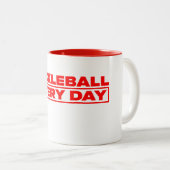 Pickleball Everyday White and Red Mug Tweekleurige Koffiemok (Voorkant rechts)