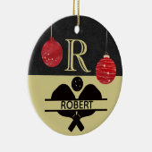 Pickleball Guy Kerstmonogram Initiaal Naam Keramisch Ornament (Rechts)