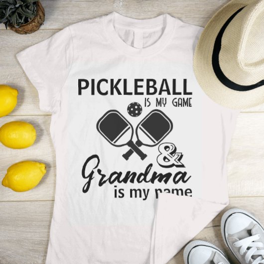 Pickleball is mijn spel Oma is mijn naam T-shirt